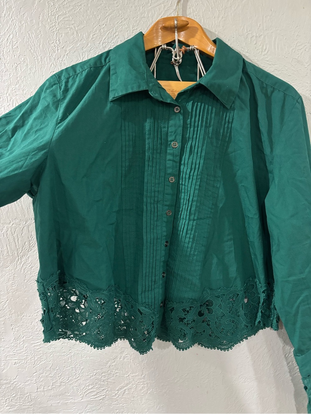 Free People Hooked On You Long Sleeve Button Up Shirt in Pine Forest size Med - Picture 4 of 8